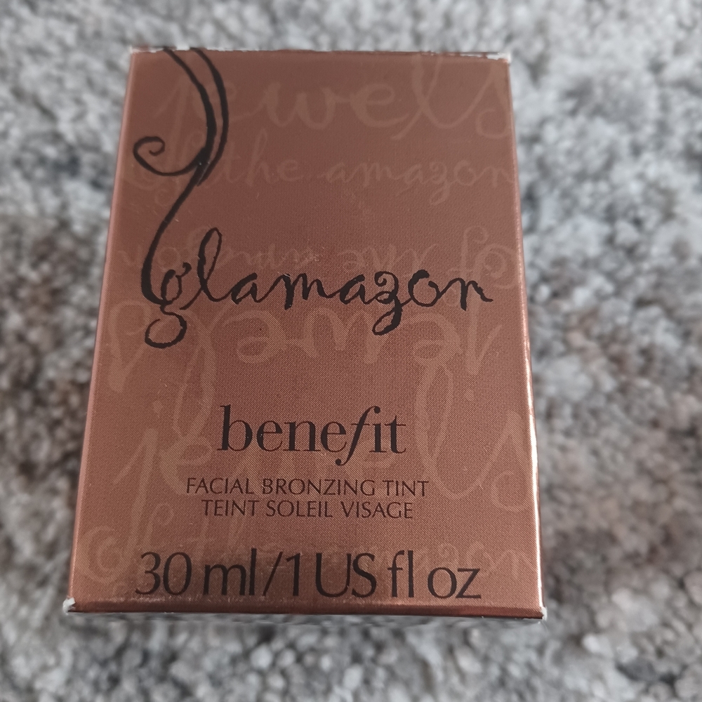 Benefit Tanning - Picture 3 of 6